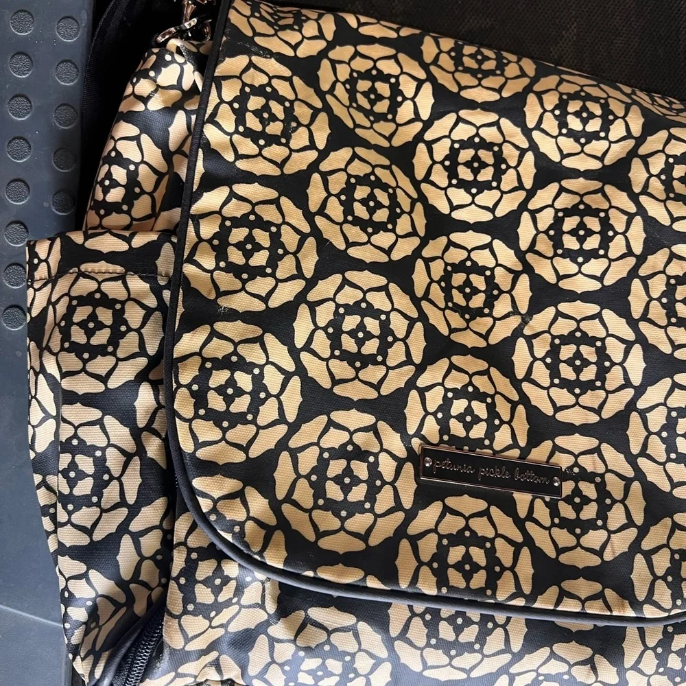 Patterned Black and Gold Women's backpack Bag